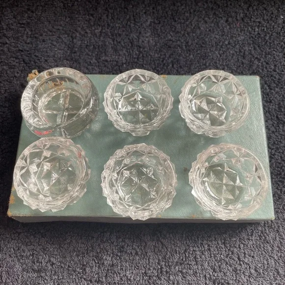 Vintage Set of 6 Vintage Crystal Glass Salt Cellars Japan NIB. - Picture 4 of 6
